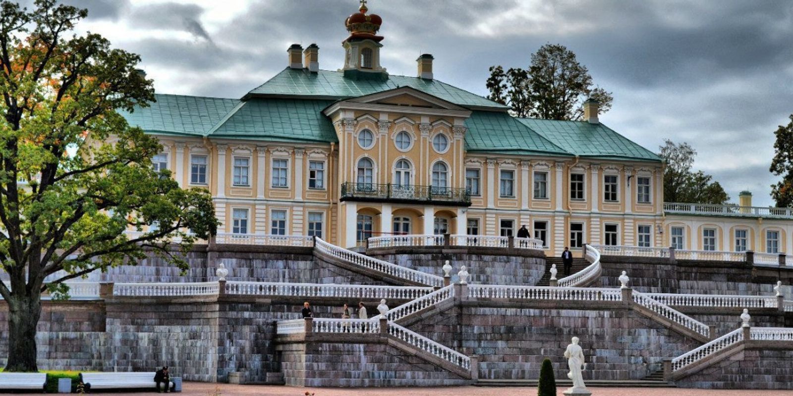 Экскурсия по пригородам. Ораниенбаум (дворцово-парковый ансамбль). Большой Меншиковский дворец в Ораниенбауме. Ломоносов город Ораниенбаум. Поместье Меньшикова Ораниенбаум.