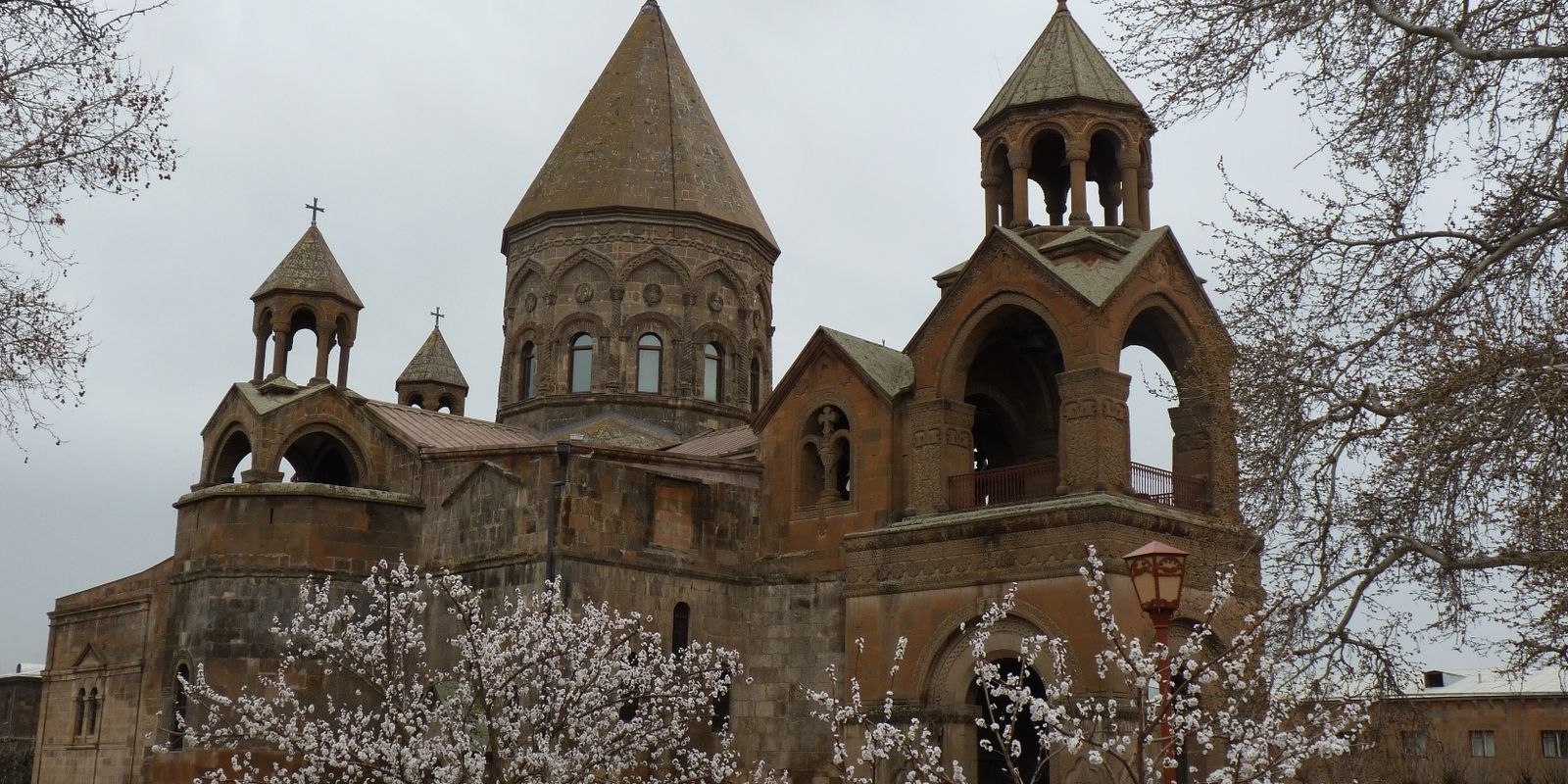 церковь эчмиадзин в армении