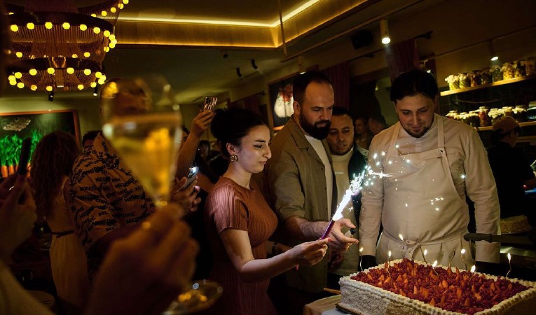 event-image